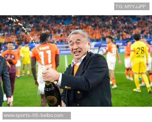 海牛门前连续进攻未果VAR判罚越位导致进球无效引发争议